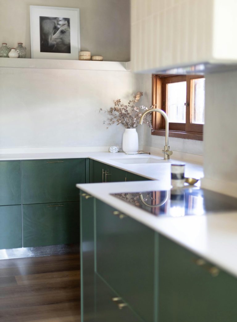 Lindsay Thomas Interiors - Custom Kitchen Accents & Cabinet Colors